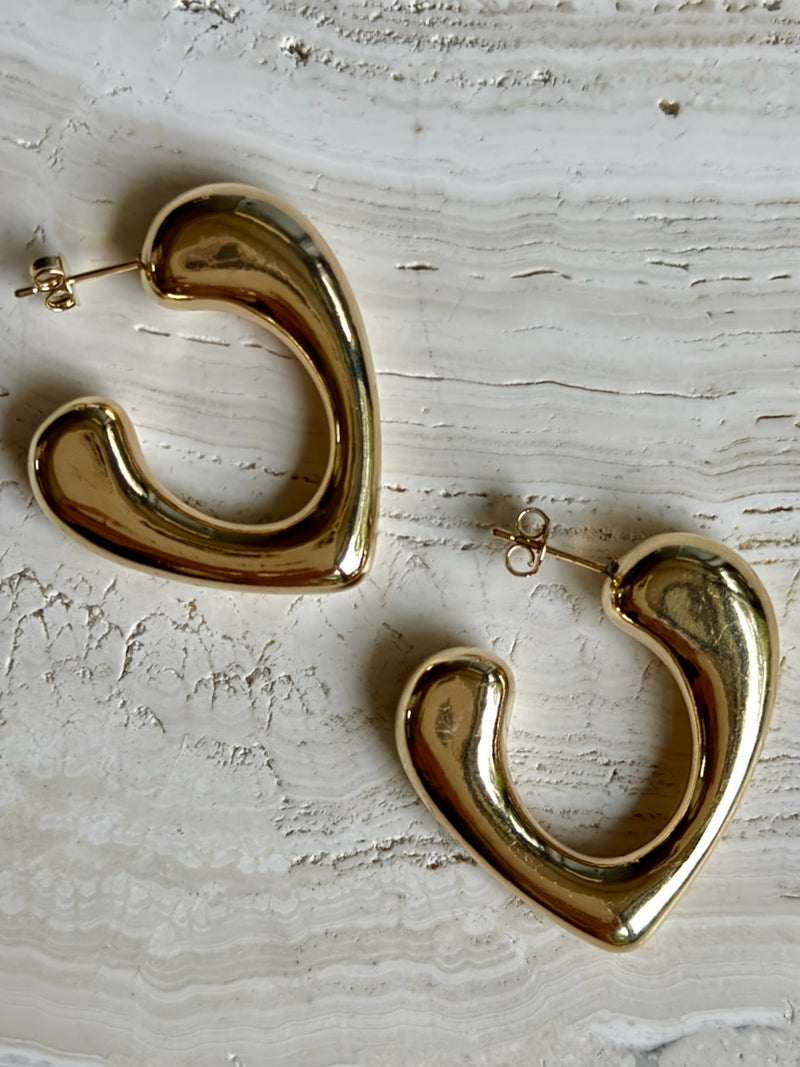 Sculpted heart hoops