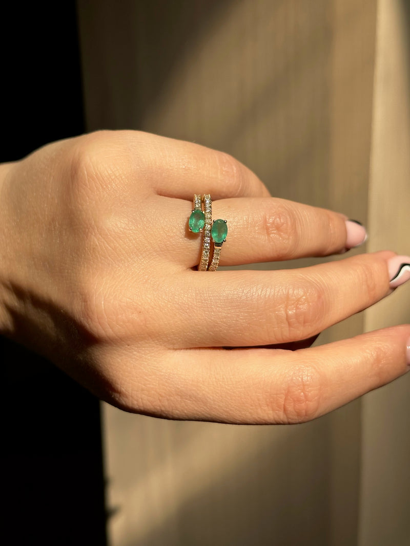 Diamond and Emerald expandable Ring